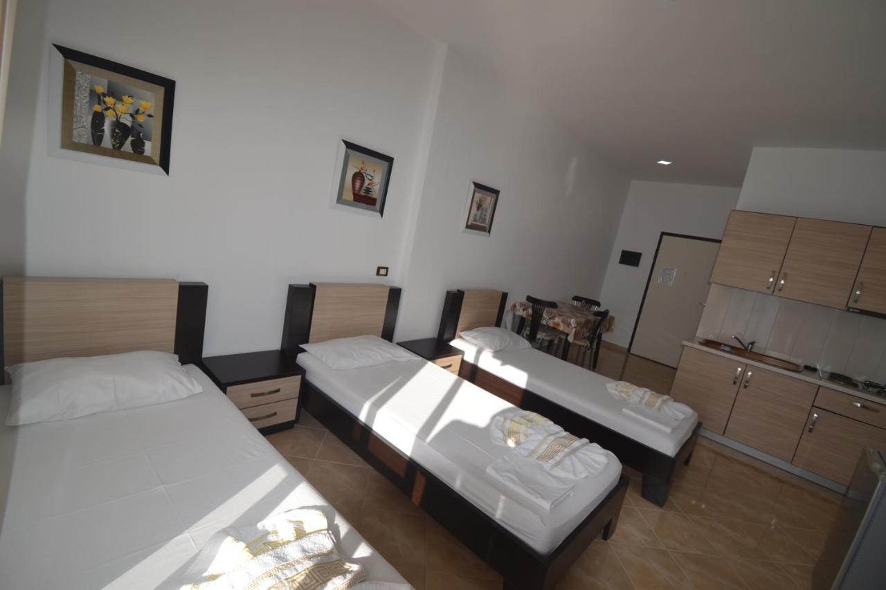 Blue Bay Apartments ซารานเดอ ภายนอก รูปภาพ