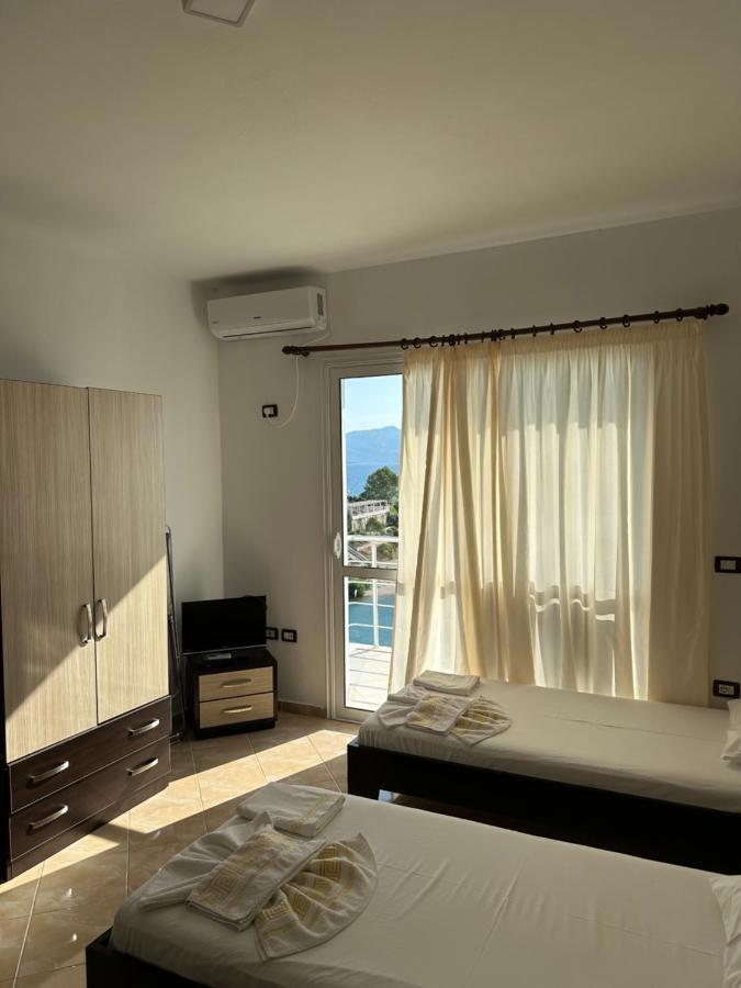 Blue Bay Apartments ซารานเดอ ภายนอก รูปภาพ