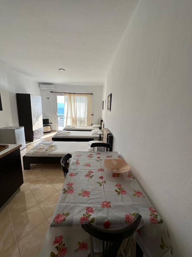 Blue Bay Apartments ซารานเดอ ภายนอก รูปภาพ