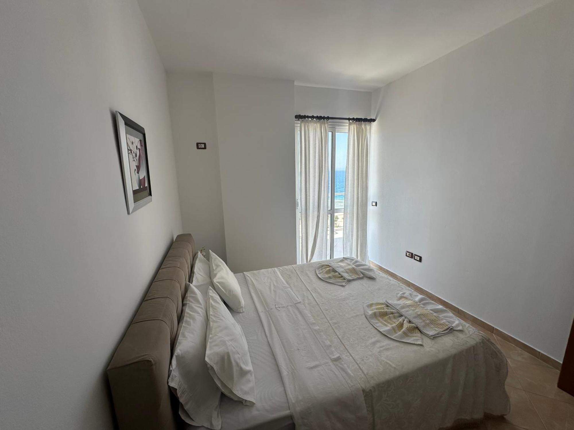 Blue Bay Apartments ซารานเดอ ภายนอก รูปภาพ