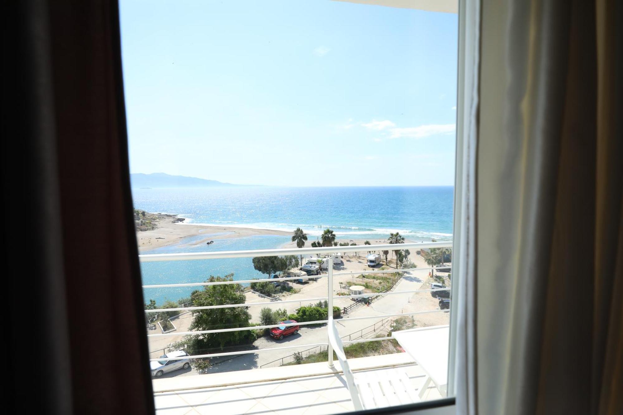 Blue Bay Apartments ซารานเดอ ภายนอก รูปภาพ