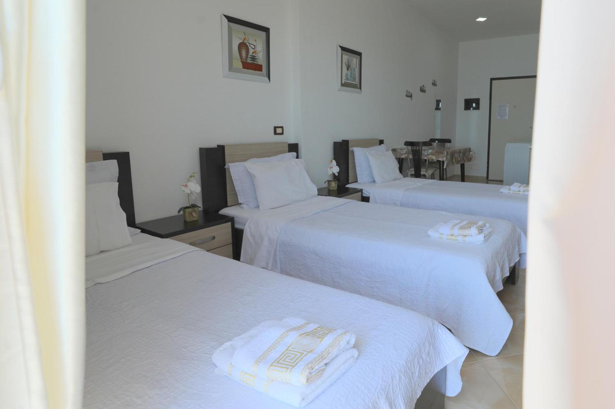 Blue Bay Apartments ซารานเดอ ภายนอก รูปภาพ