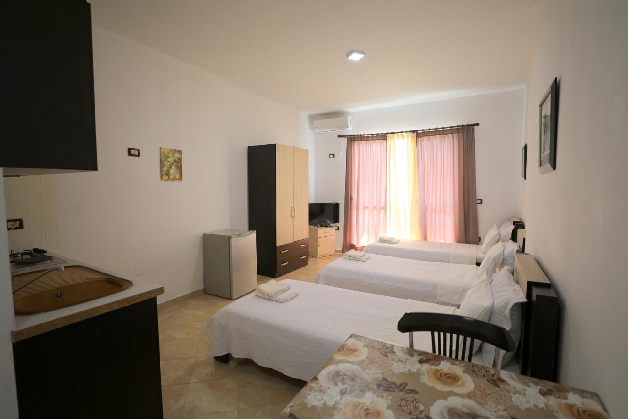 Blue Bay Apartments ซารานเดอ ภายนอก รูปภาพ