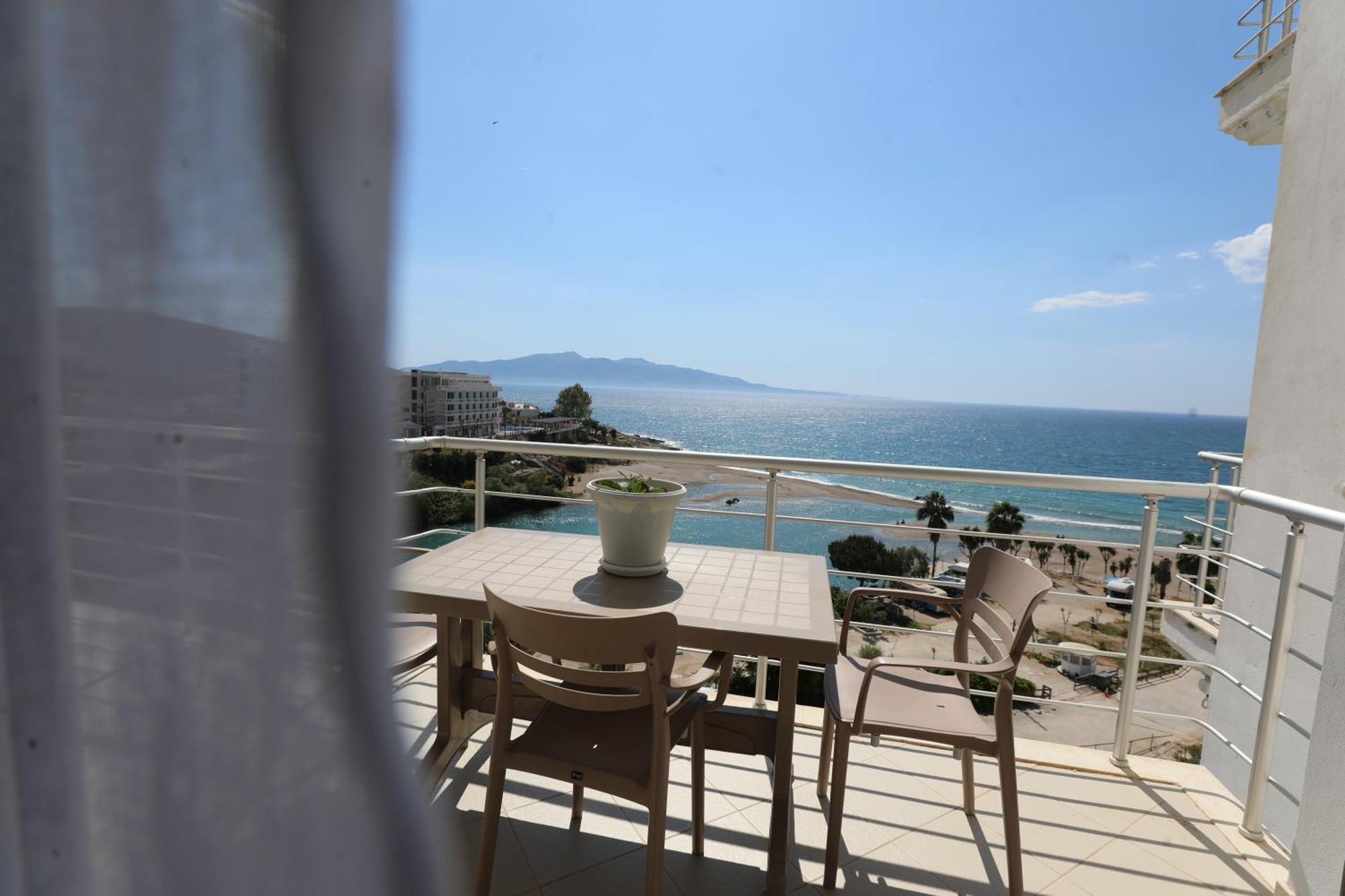 Blue Bay Apartments ซารานเดอ ภายนอก รูปภาพ