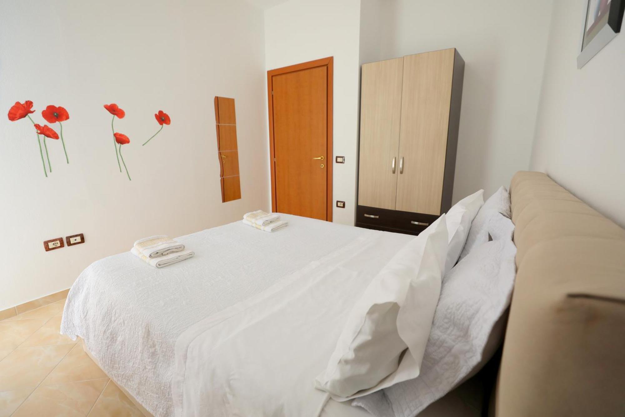 Blue Bay Apartments ซารานเดอ ภายนอก รูปภาพ