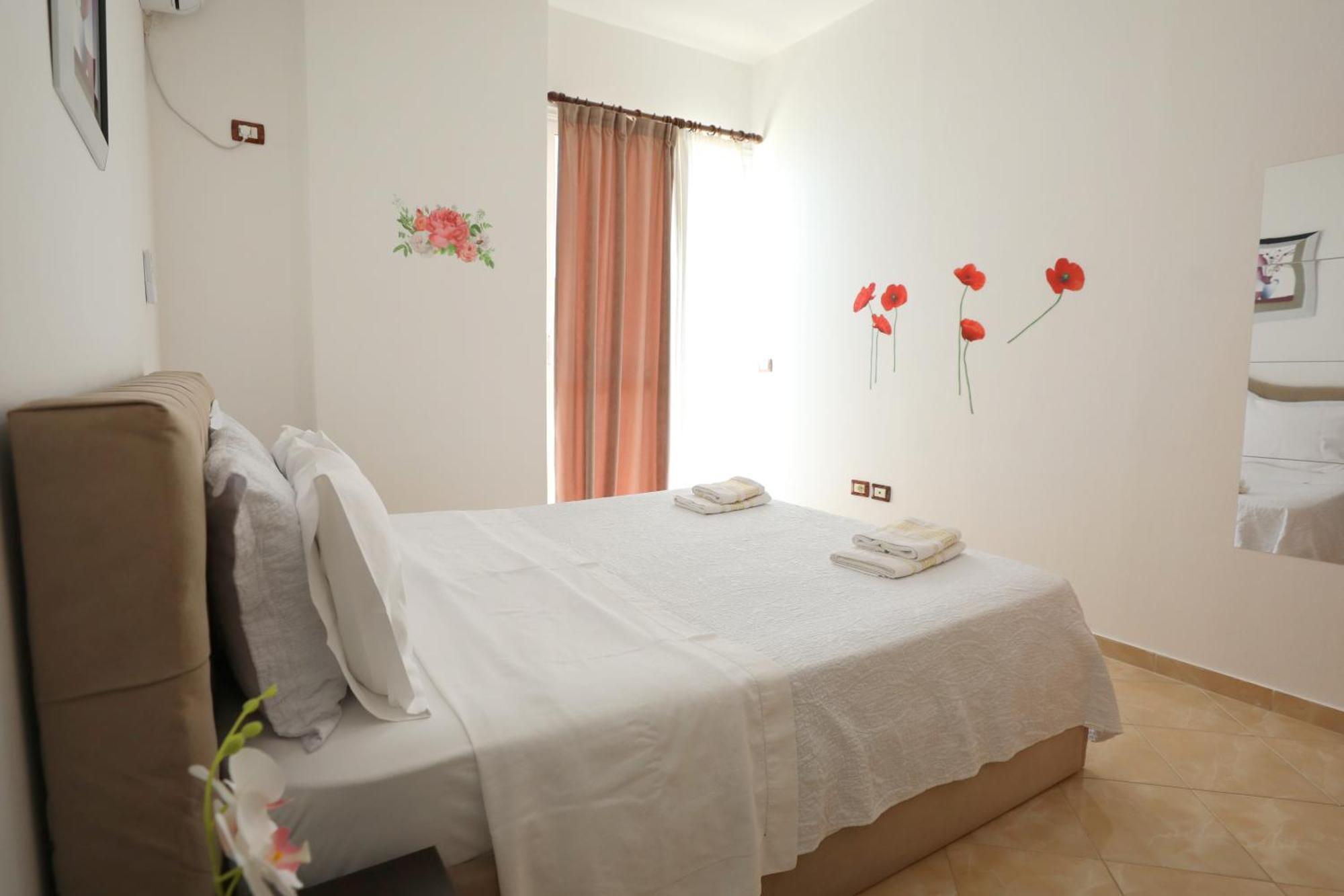 Blue Bay Apartments ซารานเดอ ภายนอก รูปภาพ